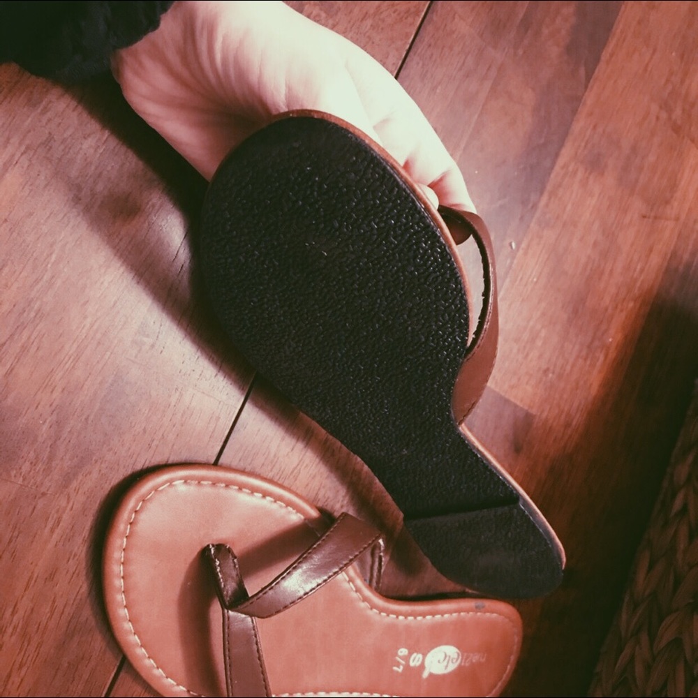 SANDALS - Picture 2 of 2